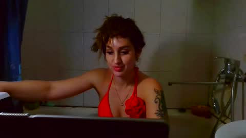 Snapshot of missvelvettx chatting on April 2026 10:14:02 PM Velvet online show from April 2026 10:14:02 PM