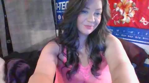 Snapshot of missvelvetvibes chatting on April 2026 06:49:01 AM MIssVelvetVibes online show from April 2026 06:49:01 AM