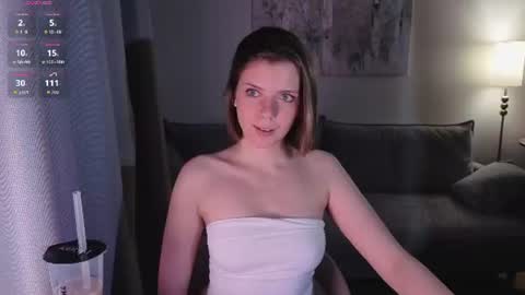 Snapshot of missvikiki chatting on August 2026 07:16:02 PM Polly online show from August 2026 07:16:02 PM