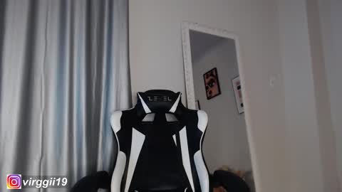 missvirggii online show from September 2025 10:11:01 PM