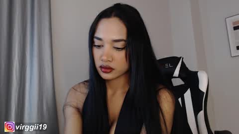 missvirggii online show from October 2025 09:46:01 PM