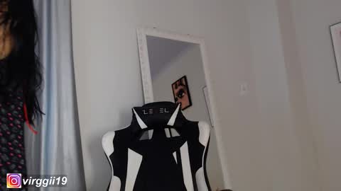 missvirggii online show from November 2025 10:43:02 PM