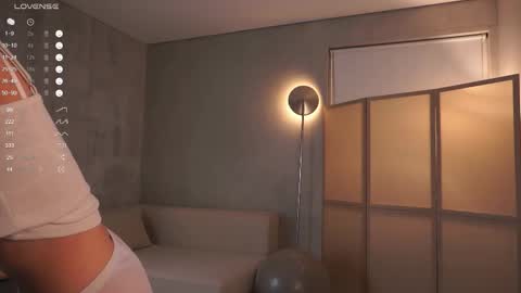 Mia online show from February 2026 06:06:02 PM