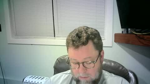 Snapshot of mister_happy567 chatting on February 2025 06:32:01 AM Mr. Happy online show from February 2025 06:32:01 AM