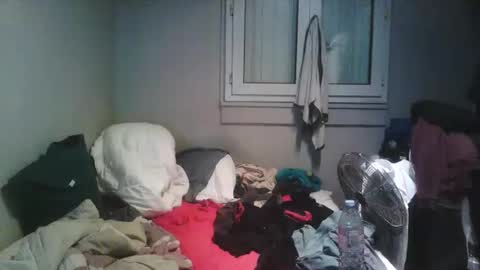 Snapshot of misterbelled chatting on October 2025 12:00:01 AM misterbelled online show from October 2025 12:00:01 AM