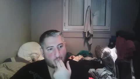 Snapshot of misterbelled chatting on October 2025 03:12:01 PM misterbelled online show from October 2025 03:12:01 PM