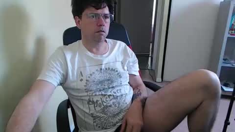 Snapshot of mistercoeur1 chatting on April 2026 07:03:01 AM mistercoeur online show from April 2026 07:03:01 AM