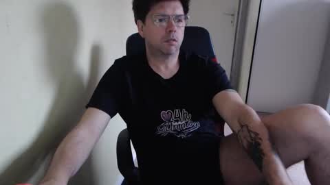 Snapshot of mistercoeur1 chatting on April 2026 07:01:01 AM mistercoeur online show from April 2026 07:01:01 AM