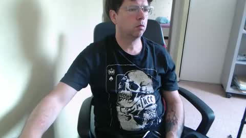 Snapshot of mistercoeur1 chatting on April 2026 07:44:02 AM mistercoeur online show from April 2026 07:44:02 AM