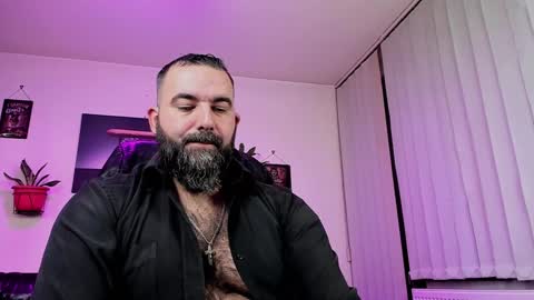 Snapshot of misterlov3r chatting on December 2024 10:21:02 PM misterlov3r online show from December 2024 10:21:02 PM