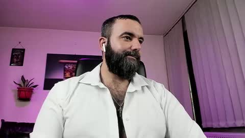 Snapshot of misterlov3r chatting on March 2025 03:11:01 AM misterlov3r online show from March 2025 03:11:01 AM