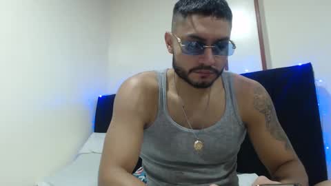 mistersam33 online show from December 2024 08:00:02 PM