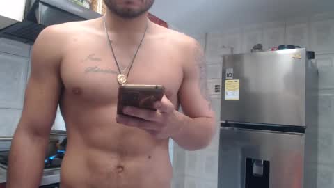 mistersam33 online show from February 2025 06:20:01 PM