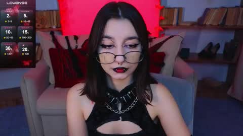Snapshot of mistress__marcelline chatting on September 2025 05:56:01 AM Marcelline online show from September 2025 05:56:01 AM