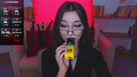 Snapshot of mistress__marcelline chatting on October 2025 09:31:01 AM Marcelline online show from October 2025 09:31:01 AM