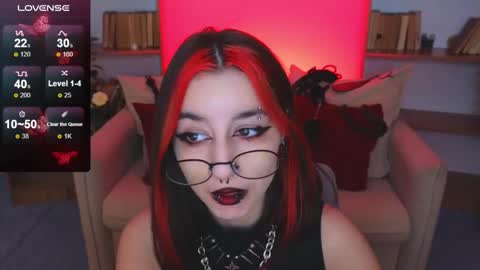 Snapshot of mistress__marcelline chatting on November 2025 10:25:02 AM Marcelline online show from November 2025 10:25:02 AM