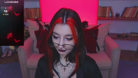 Snapshot of mistress__marcelline chatting on November 2025 10:37:02 AM Marcelline online show from November 2025 10:37:02 AM