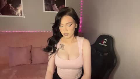 Mia online show from September 2025 06:26:01 AM