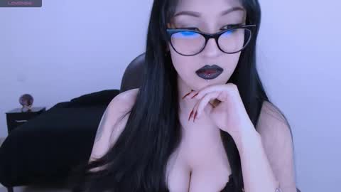 Snapshot of mistress_zafirah chatting on May 2026 12:16:01 AM Mistress online show from May 2026 12:16:01 AM