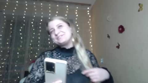 Snapshot of mistresscaro chatting on April 2026 08:17:01 PM mistresscaro online show from April 2026 08:17:01 PM