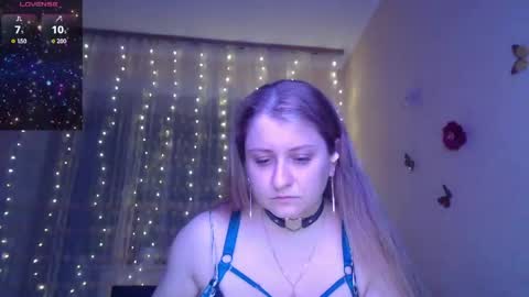 Snapshot of mistresscaro chatting on April 2026 09:41:02 PM mistresscaro online show from April 2026 09:41:02 PM