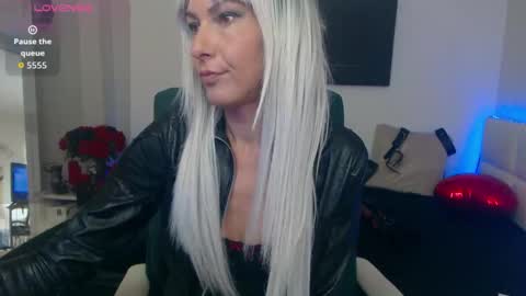 MistressEvelyn  online show from September 2025 07:13:02 AM
