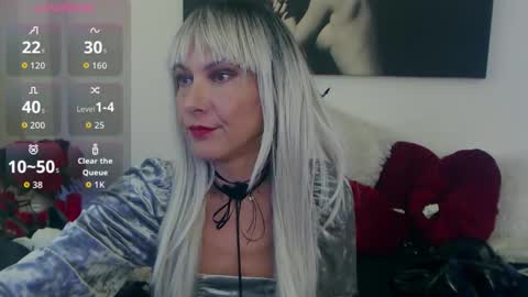 MistressEvelyn  online show from October 2025 06:38:01 AM
