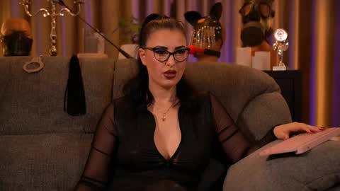 Mistress Kelly online show from October 2025 11:03:02 PM