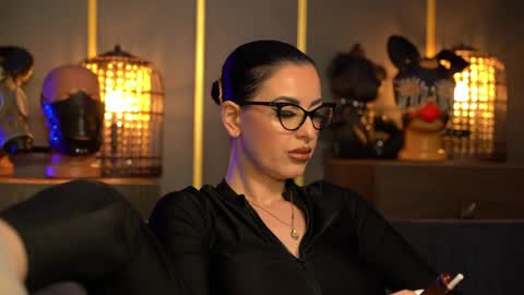 Snapshot of mistresskellykent chatting on May 2026 11:55:01 PM Mistress Kelly online show from May 2026 11:55:01 PM