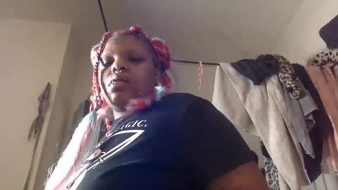 Snapshot of mistressmystii chatting on December 2024 12:01:02 AM Mistress Mystii online show from December 2024 12:01:02 AM