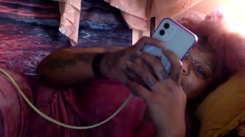 Snapshot of mistressmystii chatting on February 2025 09:06:01 PM Mistress Mystii online show from February 2025 09:06:01 PM