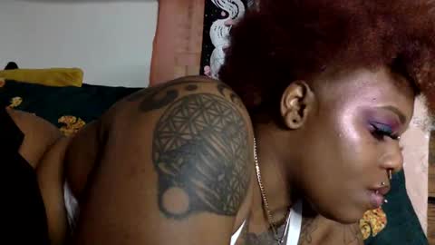 Snapshot of mistressmystii chatting on February 2025 05:41:01 AM Mistress Mystii online show from February 2025 05:41:01 AM