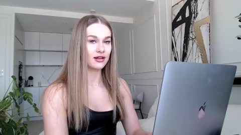 mistressuniverse online show from February 2026 09:30:01 AM