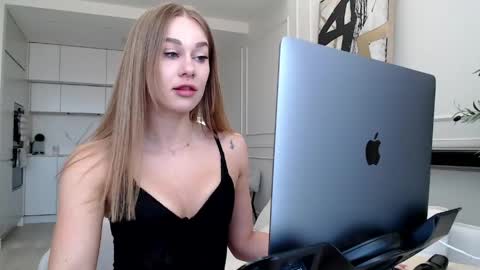 mistressuniverse online show from April 2026 06:51:01 AM