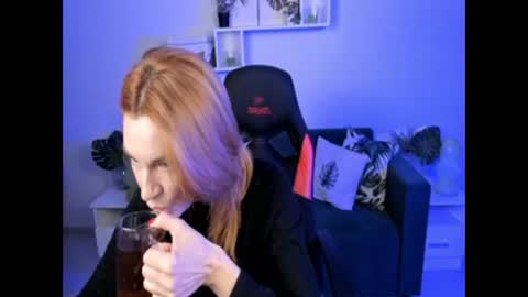 Snapshot of mistybarnes chatting on December 2024 09:17:01 AM MistyBarnes NONUDE MODEL online show from December 2024 09:17:01 AM