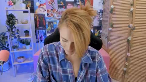 Snapshot of mistybarnes chatting on March 2025 09:21:01 AM MistyBarnes NONUDE MODEL online show from March 2025 09:21:01 AM