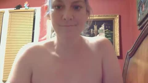 Snapshot of mistymountains96 chatting on March 2026 06:43:02 AM Misty Mountains online show from March 2026 06:43:02 AM