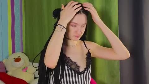 Snapshot of mitch911 chatting on March 2025 03:01:01 AM alice online show from March 2025 03:01:01 AM