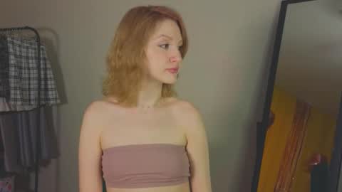 Snapshot of mitch911 chatting on October 2025 03:03:02 AM alice online show from October 2025 03:03:02 AM