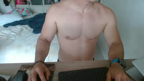 Snapshot of mitcheli chatting on January 2026 03:28:01 PM Onlyfans online show from January 2026 03:28:01 PM