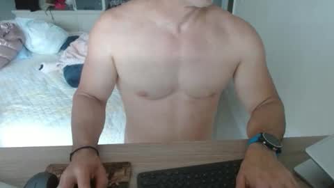 Snapshot of mitcheli chatting on March 2026 03:18:01 PM Onlyfans online show from March 2026 03:18:01 PM