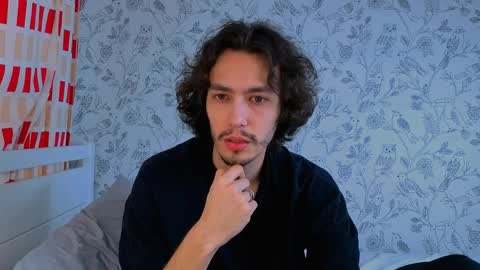 MitchelKors online show from April 2026 01:49:01 PM