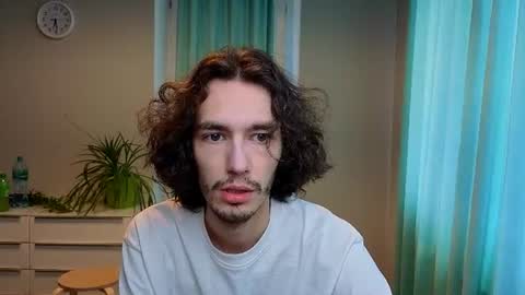Snapshot of mitchelkurse chatting on June 2026 02:30:02 PM MitchelKurse online show from June 2026 02:30:02 PM