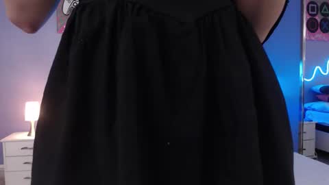 Snapshot of miticabrennet chatting on October 2025 03:43:01 PM Mtica Brennet online show from October 2025 03:43:01 PM