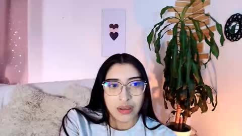 Snapshot of mitsuri_7777 chatting on October 2025 04:11:01 AM Liaaaaaaaa online show from October 2025 04:11:01 AM