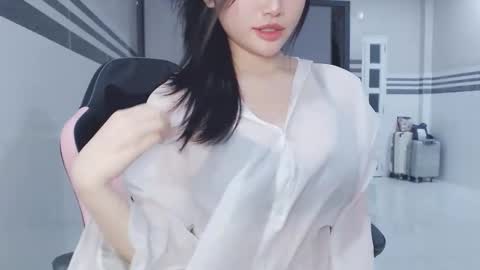 miu_cute online show from April 2026 09:21:02 PM