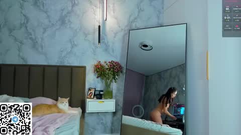 Snapshot of miumiumia chatting on October 2025 12:16:01 PM Mia 3 online show from October 2025 12:16:01 PM