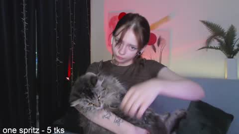 Snapshot of miuri_miy chatting on February 2025 07:14:02 PM Yuka online show from February 2025 07:14:02 PM