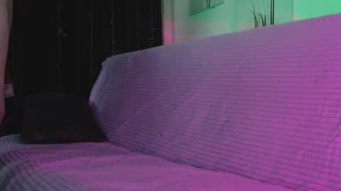 Snapshot of miuri_miy chatting on February 2025 07:40:02 PM Yuka online show from February 2025 07:40:02 PM