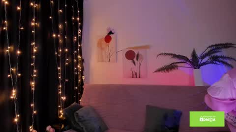 Snapshot of miuri_miy chatting on February 2025 04:13:02 PM Yuka online show from February 2025 04:13:02 PM